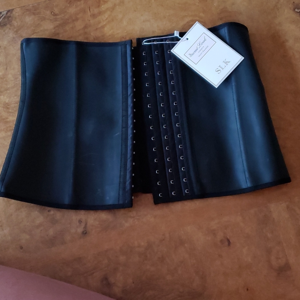 New! Sweet Look Black Corset XL